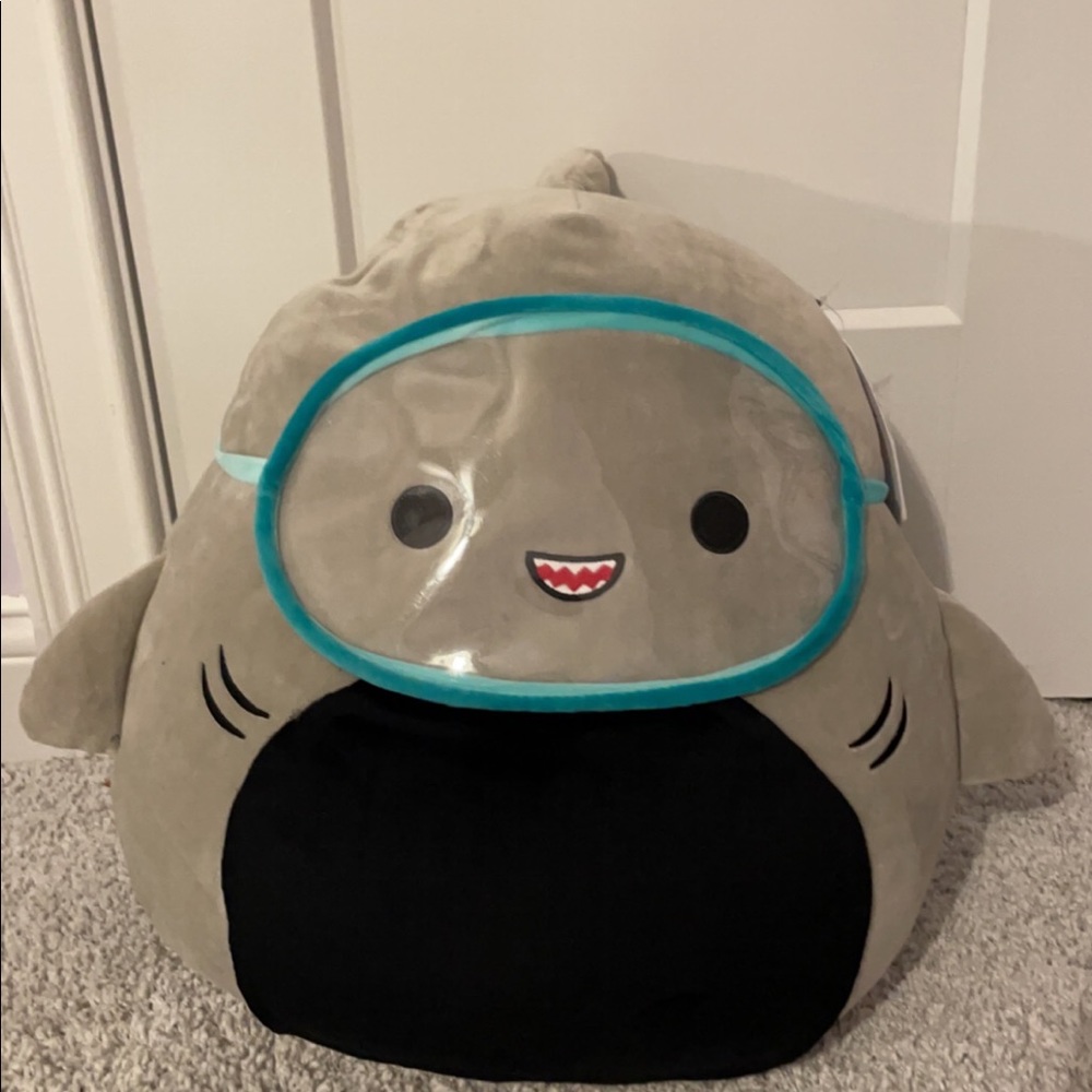 Gordon 16” squishmallow